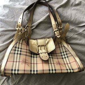 Burberry purse , real, w tags